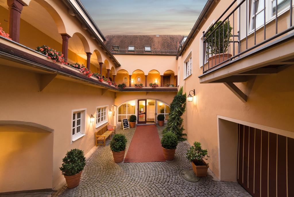 Boardinghouse Pfarrkirchen Hotell Eksteriør bilde