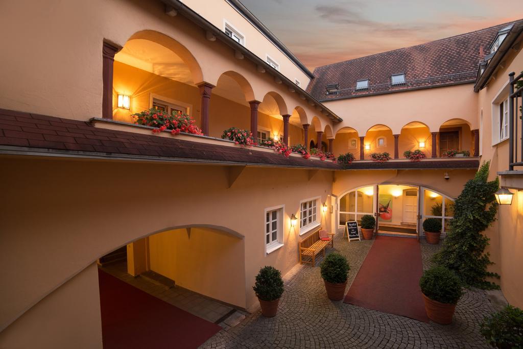 Boardinghouse Pfarrkirchen Hotell Eksteriør bilde